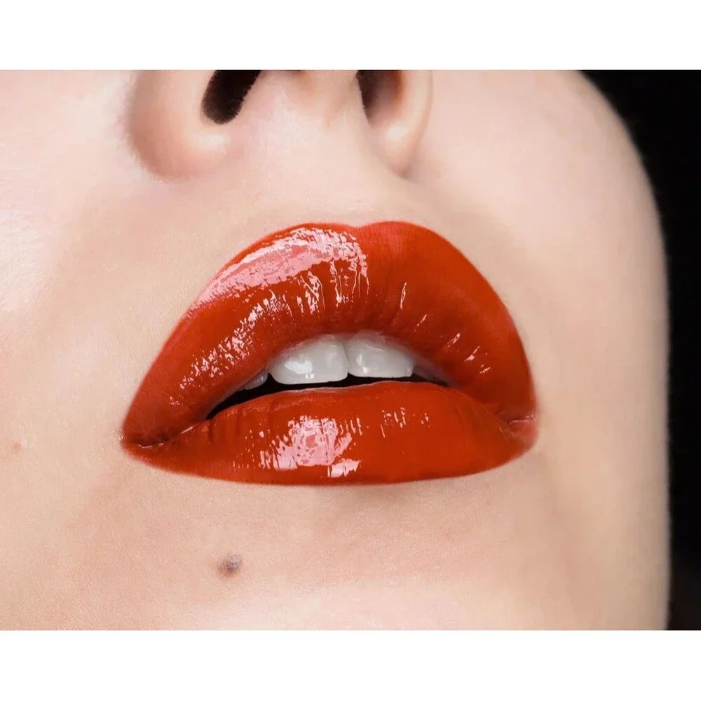 Revlon Ultra HD Metallic Vinyl Lip Polish High Shine #910 Cherry on Top   .2oz